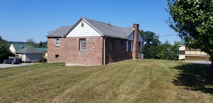 1393 Saratoga Ave in Star City, WV - Building Photo - Building Photo