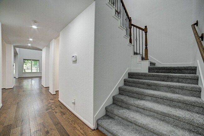 5007 Sawmill Terrace Ln in Spring, TX - Building Photo - Building Photo