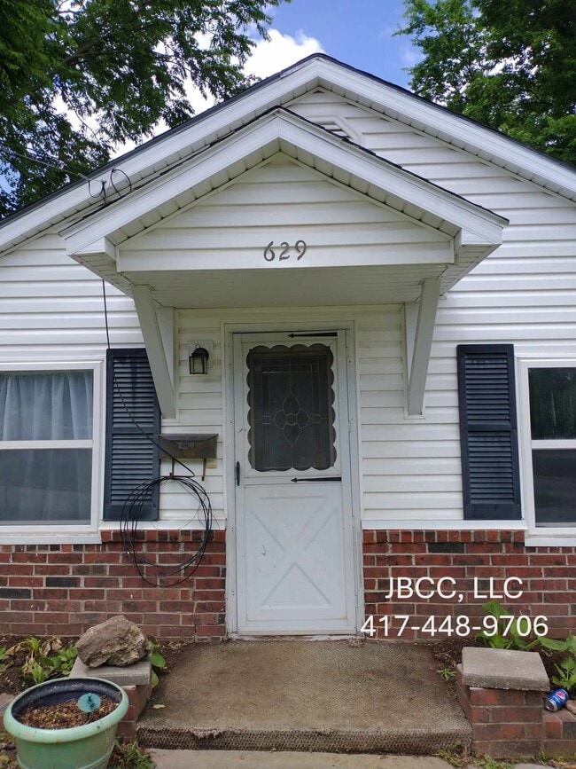 property at 629 N Olive St