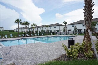 342 Madison Dr in Davenport, FL - Building Photo - Building Photo