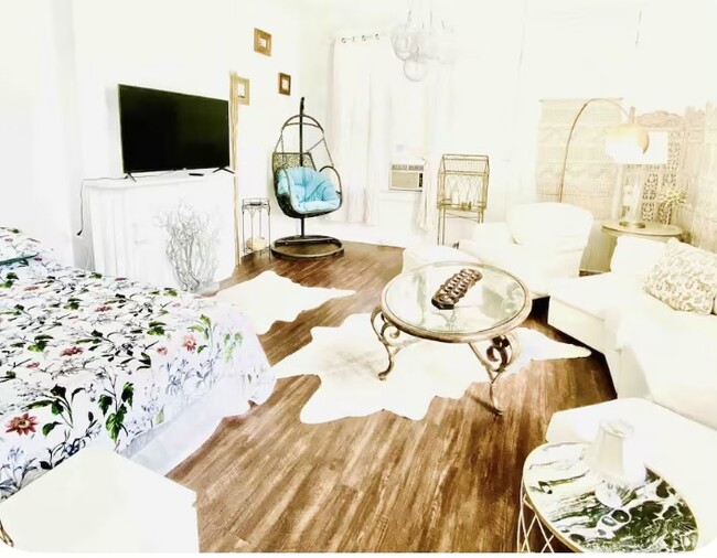 2869 W McMicken Ave, Unit 1