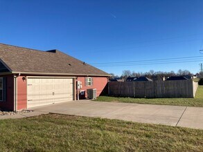 231 Harness Ct in Elizabethtown, KY - Building Photo - Building Photo