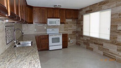 1204 Tulip Ln in Cocoa, FL - Building Photo - Building Photo