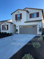 29285 Caravel Dr in Menifee, CA - Building Photo