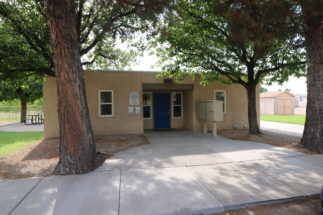 Villa de Tularosa Senior in Tularosa, NM - Building Photo - Building Photo