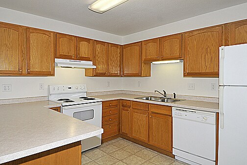 819 Francis St-Unit -103 in Faribault, MN - Building Photo - Building Photo