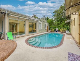 216 S Ocean Blvd in Manalapan, FL - Building Photo