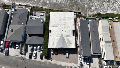 6561 Del Playa in Goleta, CA - Building Photo - Interior Photo