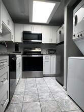 14536 S Muskegon Ave in Burnham, IL - Foto de edificio - Building Photo