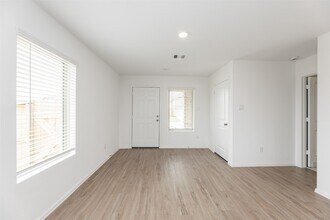 7347 Greenbriar Cayon Ln in Katy, TX - Building Photo - Building Photo