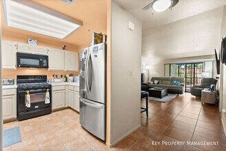 2851 S Valley View Blvd in Las Vegas, NV - Building Photo - Building Photo