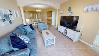 2228 Beach Dr, Unit 408 in Gulfport, MS - Building Photo - Building Photo