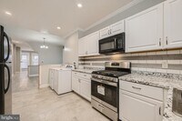 2502 W Baltimore St photo'