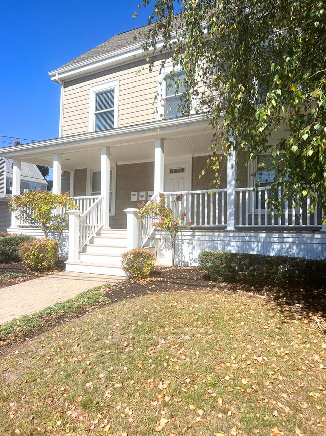 352 North Ave, Unit 2 in Abington, MA - Building Photo - Building Photo