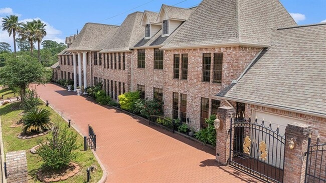 7415 Naremore Dr in Spring, TX - Building Photo - Building Photo