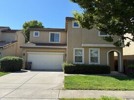 1983 Muscovy Rd in West Sacramento, CA - Building Photo