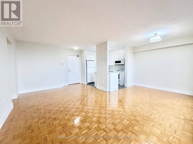 property at 666 Spadina Ave.