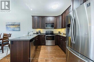 1043 Oakcrossing Gate in London, ON - Building Photo - Building Photo