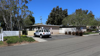 Marisol Apartments in Oceanside, CA - Foto de edificio - Building Photo