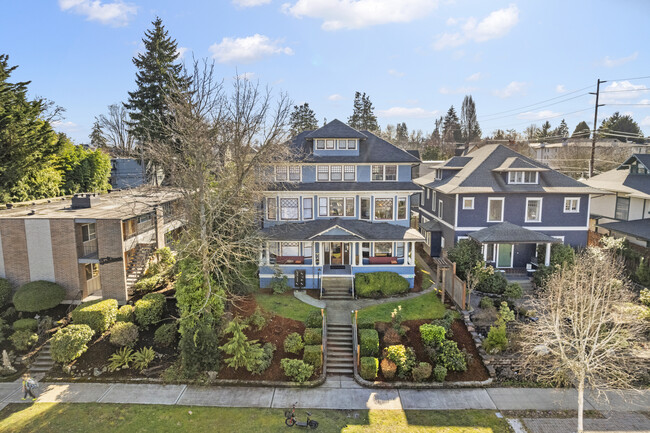 Blackwell Apartments in Tacoma, WA - Building Photo - Building Photo