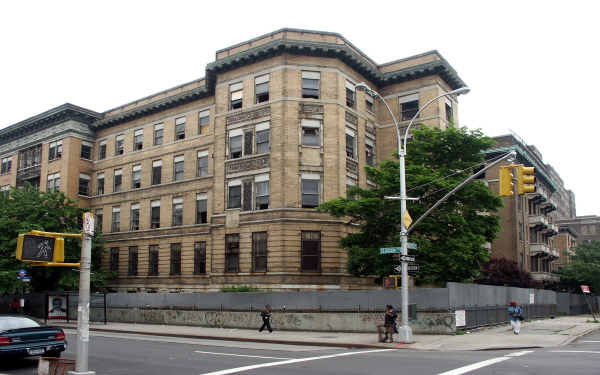 699 Willoughby Ave in Brooklyn, NY - Building Photo