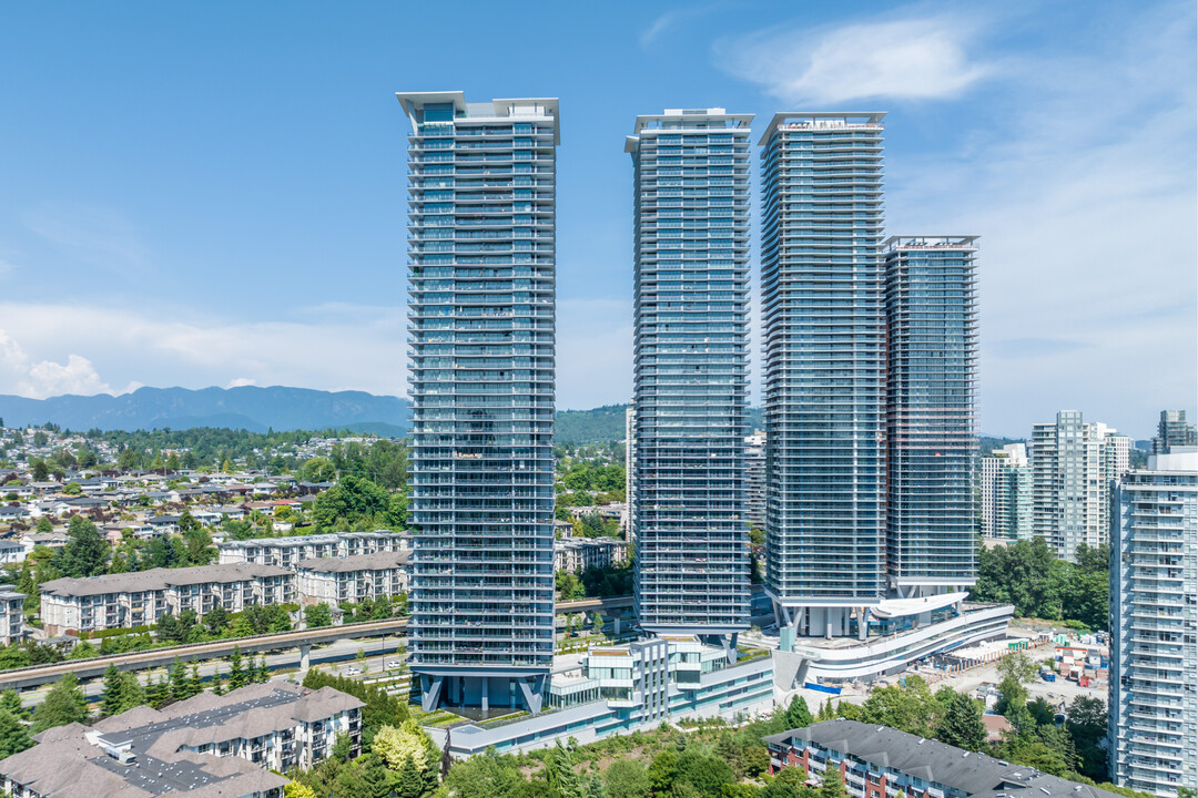 Hillside East & West in Burnaby, BC - Building Photo