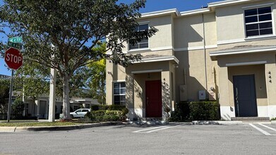 440 NE 4th Terrace in Florida City, FL - Building Photo - Building Photo