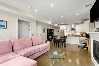 205 W 8th St in Boston, MA - Building Photo - Building Photo