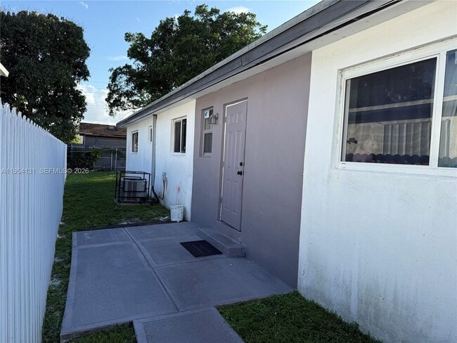 2180 NW 59th St in Miami, FL - Building Photo - Building Photo
