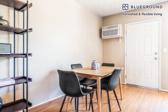 14355 Huston St in Los Angeles, CA - Building Photo - Building Photo