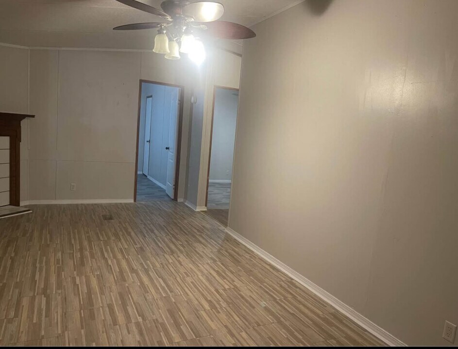 11109 Foothill Dr in Venus, TX - Building Photo