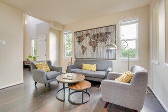 111 Nellis Rd, Unit ID1385875P in Bothell, WA - Building Photo - Building Photo