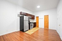 446 St Nicholas Ave in New York, NY - Building Photo - Building Photo