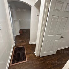 910-912 N Glendale Ave in Wichita, KS - Building Photo - Building Photo