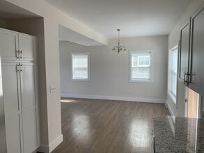 41 Dieskau St in Lake George, NY - Building Photo - Building Photo