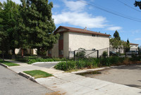 382-422 W Ramona St in Ventura, CA - Building Photo - Building Photo