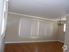 219 Esperanza Ave, Unit 1 in Long Beach, CA - Building Photo