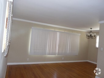 219 Esperanza Ave, Unit 1 in Long Beach, CA - Building Photo