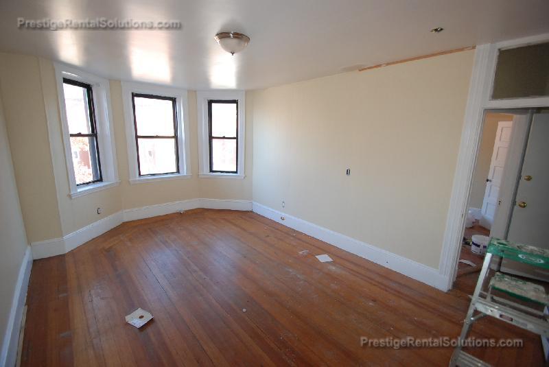 69 S Huntington Ave, Unit 1 in Boston, MA - Building Photo