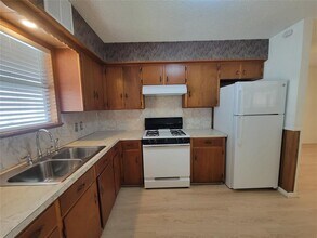 5806 Nassau Dr in Austin, TX - Building Photo - Building Photo