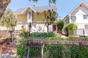 444 S Los Robles Ave in Pasadena, CA - Building Photo