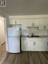 6 Elmsdale Dr in Kitchener, ON - Building Photo - Building Photo