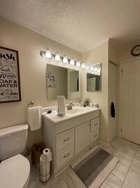 416 Vernon St photo'