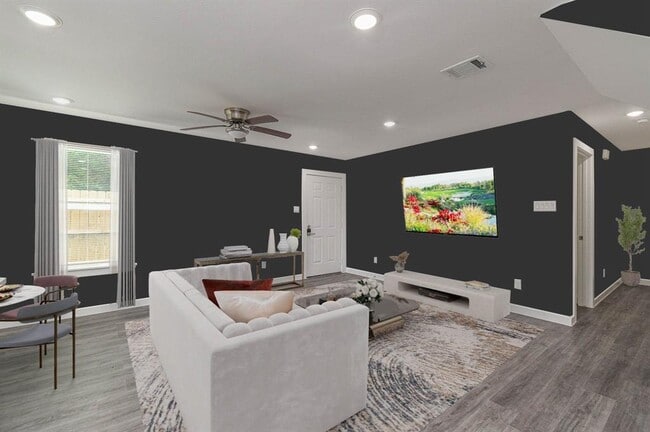 property at 7802 Crestview Dr