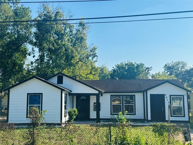 property at 4410 Galesburg St