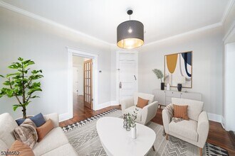 9 Kling St in West Orange, NJ - Building Photo - Building Photo