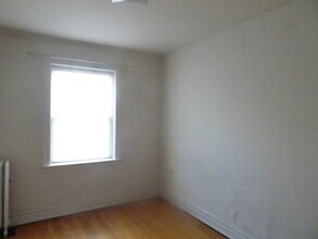 4423 W Irving Park Rd in Chicago, IL - Building Photo - Building Photo