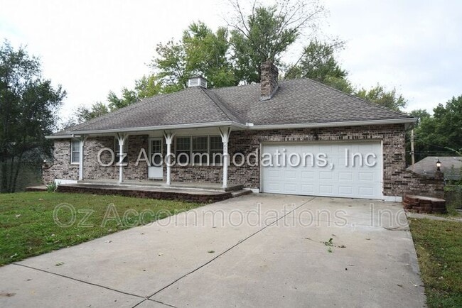 7820 Arlington Ave in Raytown, MO - Building Photo - Building Photo