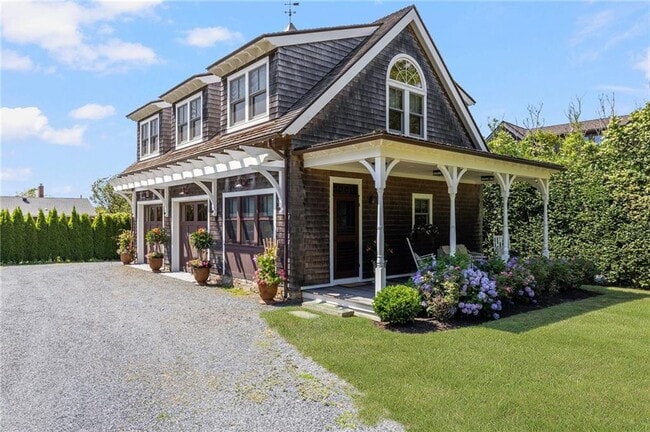 5 Ledge Rd in Newport, RI - Building Photo - Building Photo