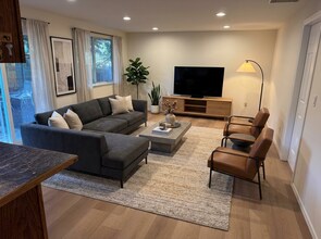 5607 Lakeland Hills Way SE in Auburn, WA - Building Photo - Building Photo